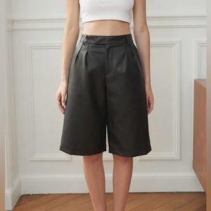 Oak + Fort faux leather wide leg culottes Bermuda shorts black colour